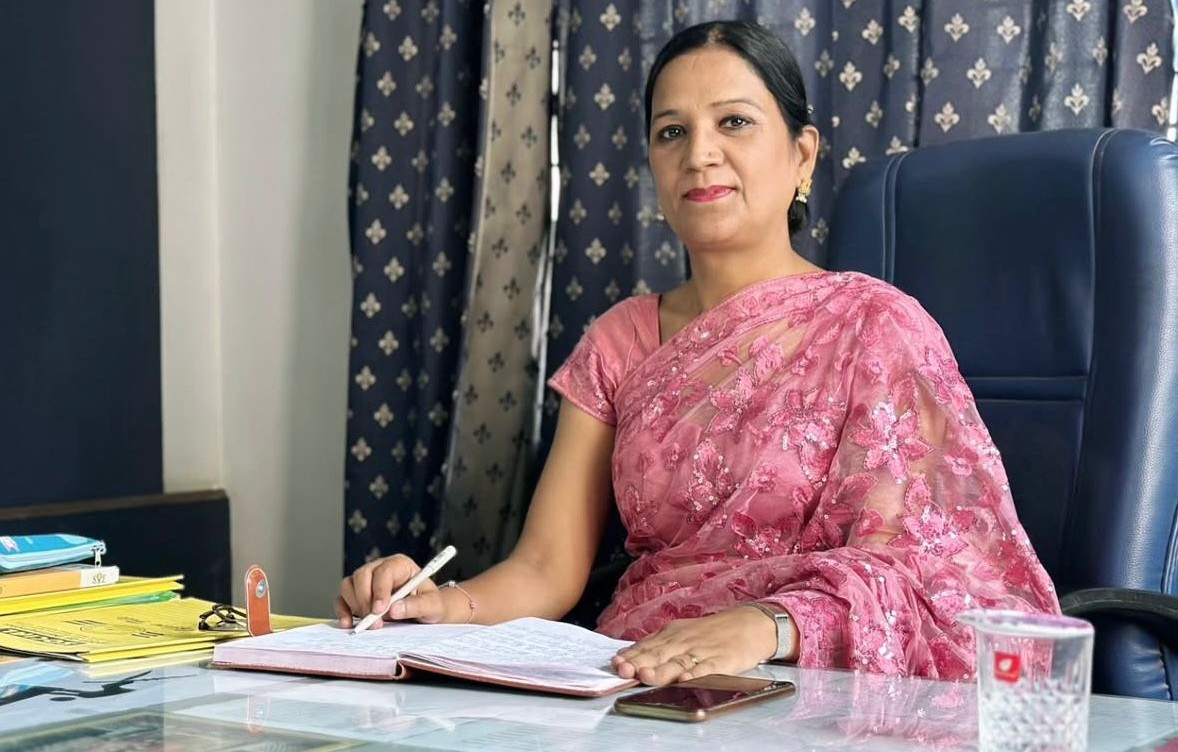 Principal Apinderjeet Kaur